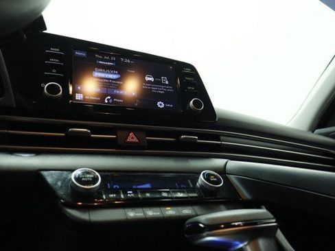 Used 2023 Hyundai Elantra SEL FWD image 13