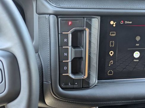 Used 2024 GMC Yukon Denali AWD/4WD image 25