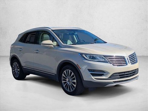 Used 2018 Lincoln MKC Reserve image 3