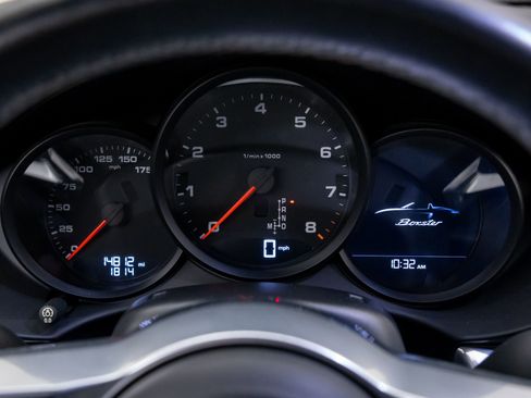 Used 2017 Porsche 718 Boxster image 19