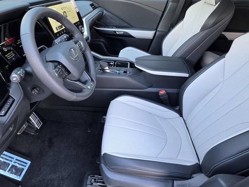 New 2026 Lexus TX 500h AWD image 6