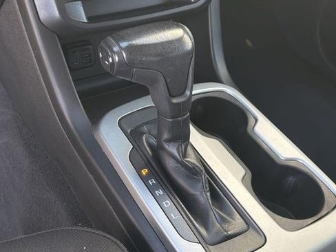 Used 2020 Chevrolet Colorado LT w/ Safety Package RWD image 31