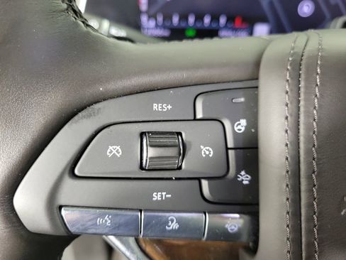 Used 2024 Cadillac Escalade ESV Premium Luxury Platinum AWD/4WD image 24