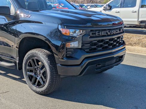 Used 2025 Chevrolet Silverado 1500 Custom Trail Boss w/ Turbomax Blackout Package image 10