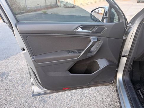 Used 2021 Volkswagen Tiguan S FWD image 23