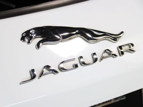Used 2018 Jaguar F-PACE Prestige AWD/4WD image 12