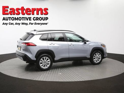 Used 2025 Toyota Corolla Cross LE FWD image 41