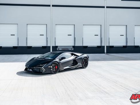 Used 2025 Lamborghini Revuelto image 59