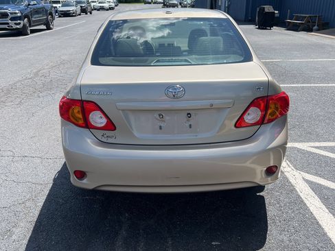 Used 2010 Toyota Corolla LE FWD image 4