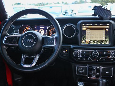 Used 2021 Jeep Wrangler Unlimited Sahara image 14