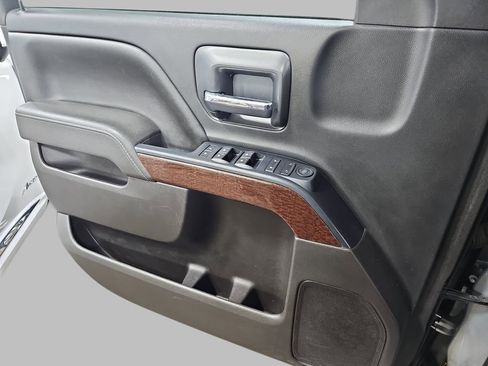 Certified 2017 GMC Sierra 1500 SLE image 32