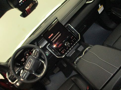 New 2026 GMC Acadia Elevation image 24