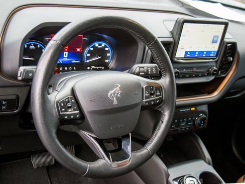 Used 2023 Ford Bronco Sport Outer Banks w/ Tech Package image 12