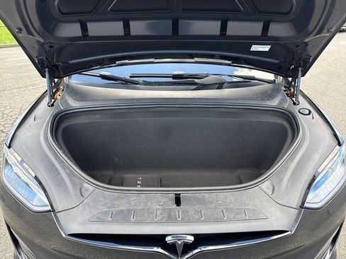 Used 2024 Tesla Model X image 71