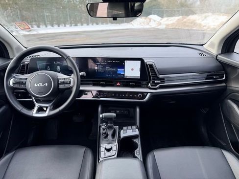 Used 2025 Kia Sportage EX image 22