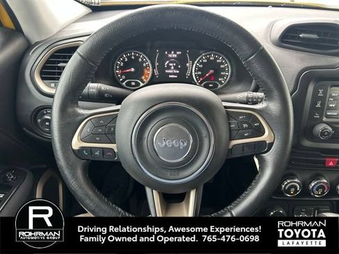 Used 2015 Jeep Renegade Latitude AWD/4WD image 21