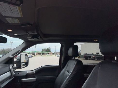 Used 2017 Ford F350 Lariat w/ Lariat Ultimate Package image 9