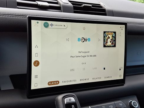 Certified 2025 Land Rover Defender 130 X-Dynamic SE image 19