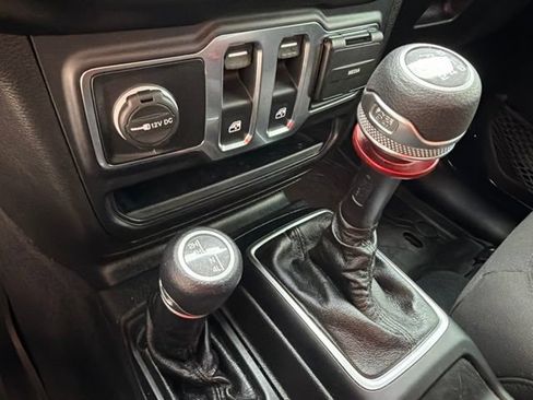 Used 2022 Jeep Wrangler Sport AWD/4WD image 21