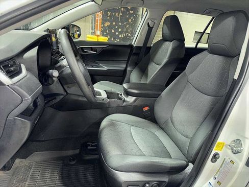 Certified 2022 Toyota RAV4 XLE image 21