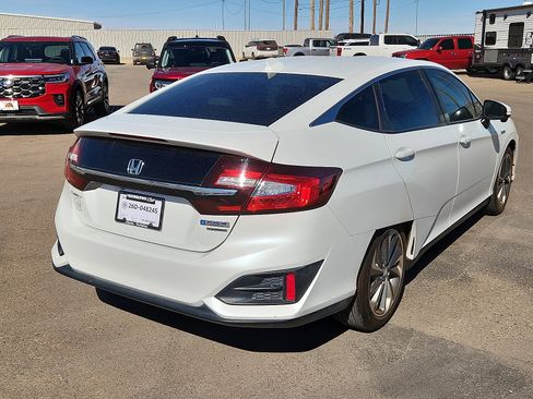 Used 2018 Honda Clarity Touring image 4