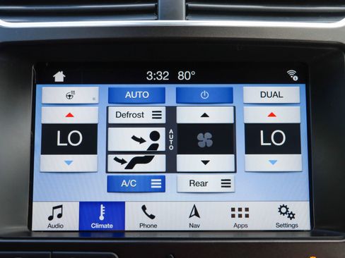Used 2018 Ford Explorer Limited w/ Ford Safe & Smart Package AWD/4WD image 42