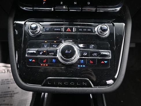 Used 2022 Lincoln Corsair AWD w/ Equipment Group 101A image 19