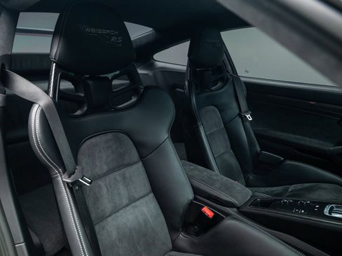 Used 2018 Porsche 911 GT2 RS image 37