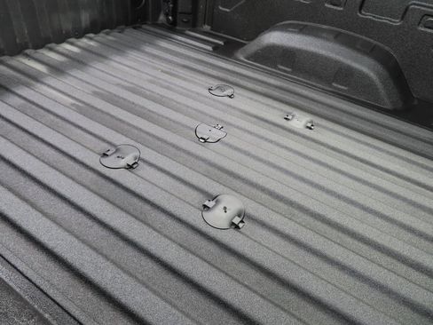 Used 2025 GMC Sierra 2500 AT4X image 46