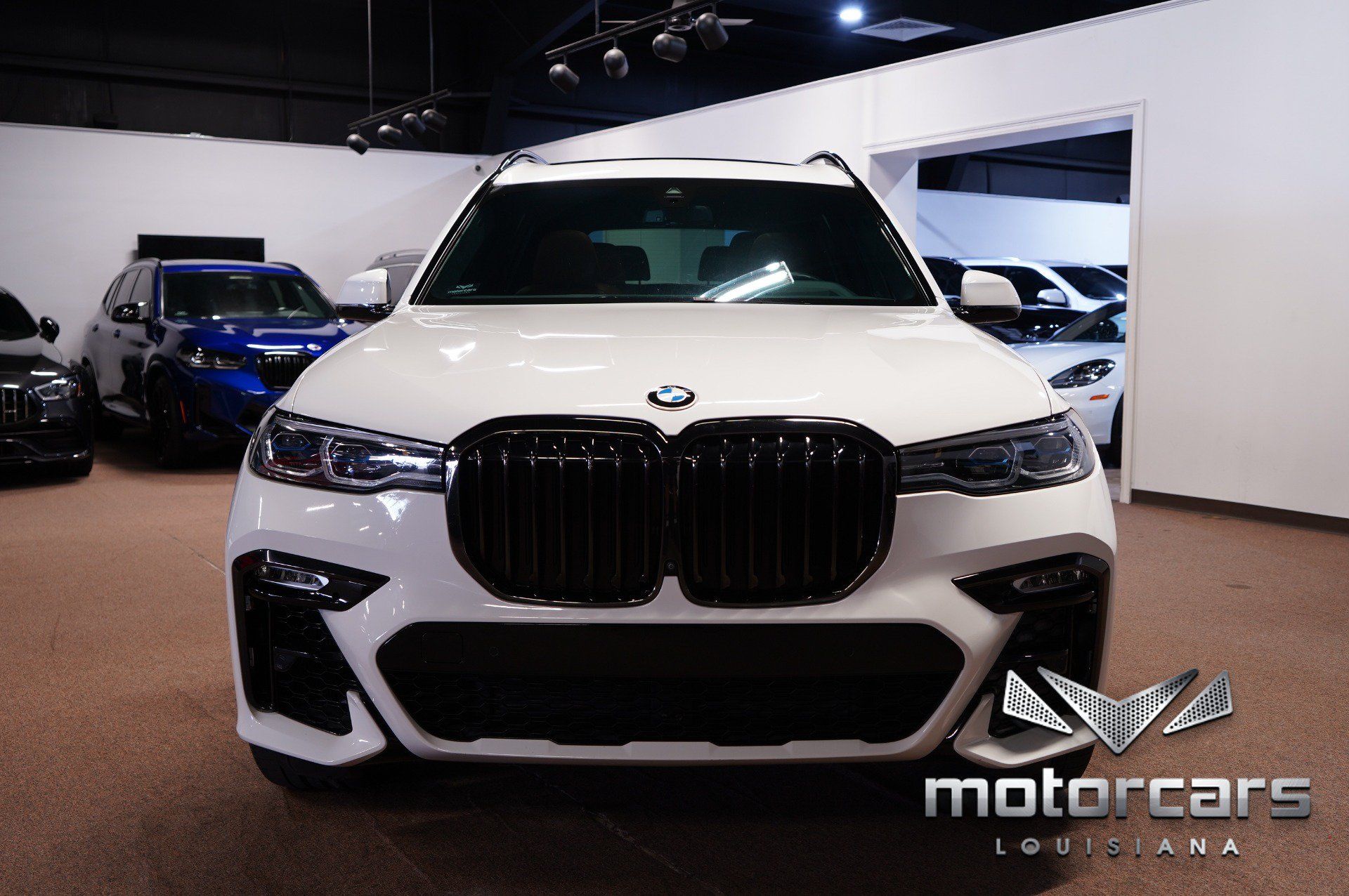 Used 2021 BMW X7 M50i w/ Dynamic Handling Package AWD/4WD image 2