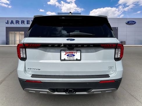 New 2026 Ford Explorer Active w/ Active Comfort Package RWD image 6