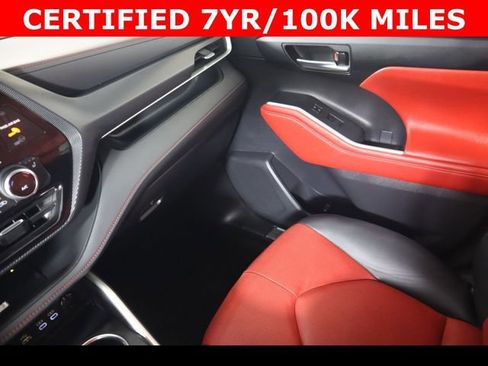 Used 2023 Toyota Highlander XSE AWD/4WD image 17