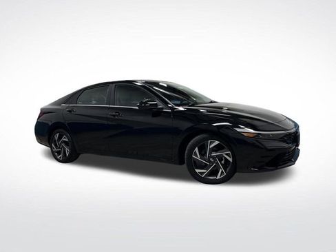 Used 2024 Hyundai Elantra SEL w/ Convenience Package image 38