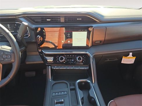 New 2025 GMC Sierra 2500 Denali Ultimate image 11