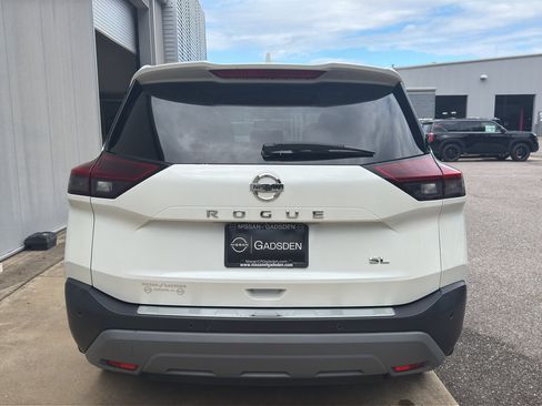 Used 2021 Nissan Rogue SL w/ Premium Package FWD image 4
