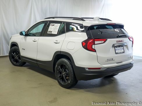 Used 2023 GMC Terrain AT4 AWD/4WD image 8