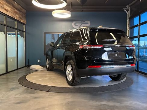Used 2025 Jeep Grand Cherokee Laredo X w/ Luxury Tech Group I AWD/4WD image 5