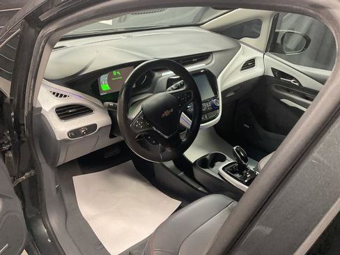 Used 2020 Chevrolet Bolt Premier w/ Infotainment Package image 8