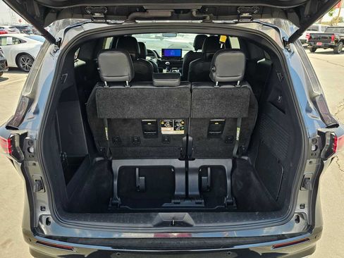 Certified 2025 Toyota Sienna Platinum AWD/4WD image 15