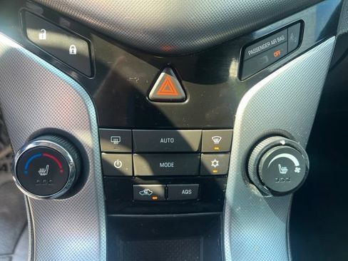 Used 2012 Chevrolet Cruze LTZ FWD image 25