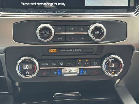 Used 2022 Ford F350 Platinum AWD/4WD image 21