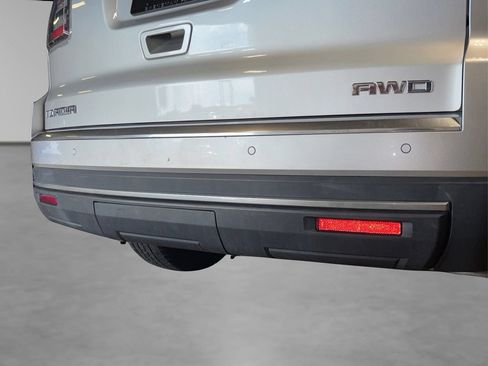 Used 2016 GMC Acadia SLT AWD/4WD image 18