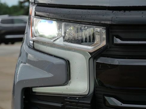 Used 2024 Chevrolet Silverado 1500 LT Trail Boss w/ Convenience Package II AWD/4WD image 10