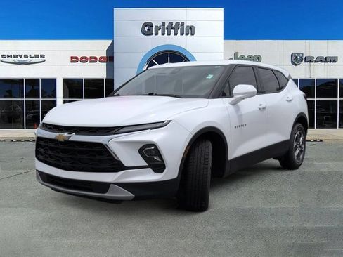 Used 2023 Chevrolet Blazer LT FWD image 11