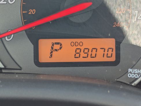 Used 2010 Toyota Corolla FWD image 2