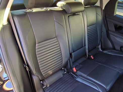 Certified 2022 Land Rover Discovery Sport S image 24