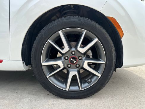 Used 2021 Kia Soul GT-Line image 9