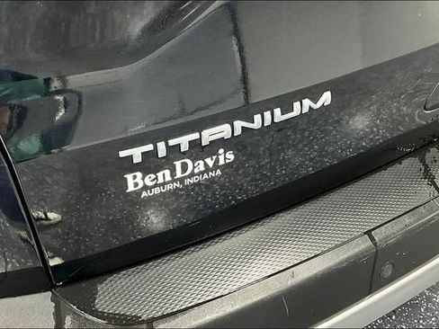 Used 2021 Ford Escape Titanium AWD/4WD image 22