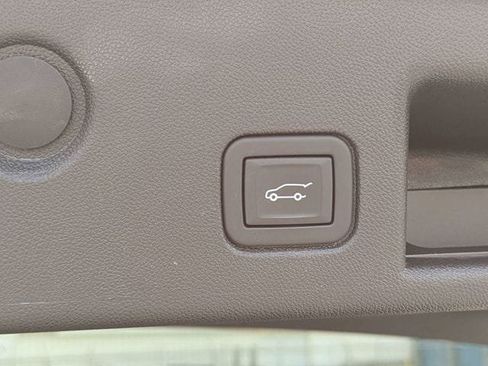 Used 2024 Chevrolet Equinox LT FWD image 14