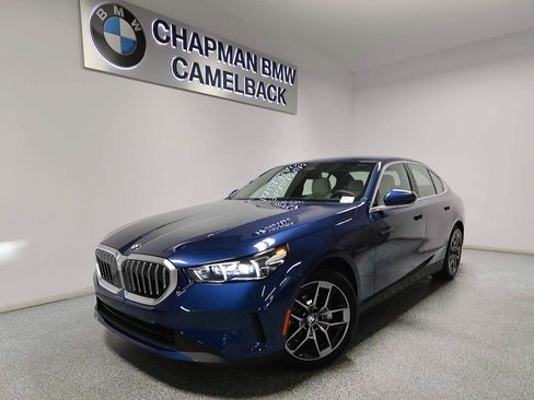 Used 2026 BMW 530i w/ Premium Package RWD image 1